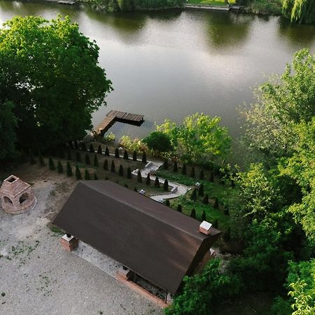 Madison Lake Villa Balotesti Buitenkant foto